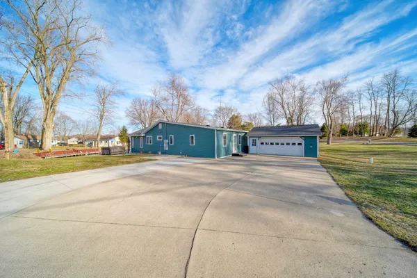 $419,000 | 10902 Devils Lake Highway, Addison, MI 49220
