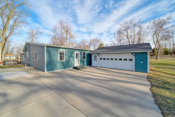$419,000 | 10902 Devils Lake Highway, Addison, MI 49220