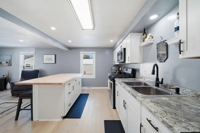 $435,900 | 10902 Devils Lake Highway, Addison, MI 49220