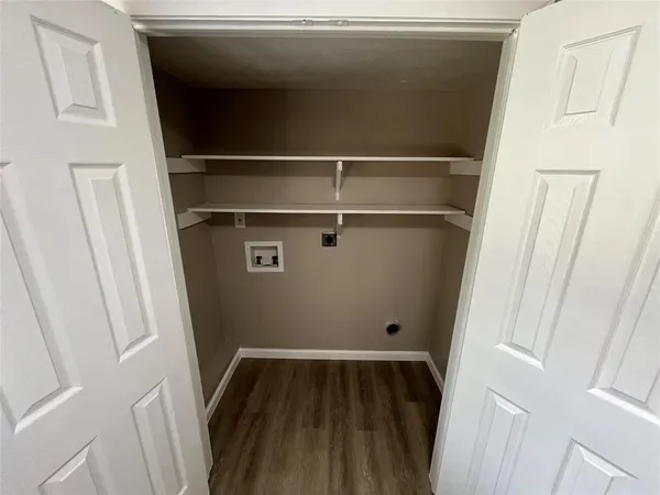 $2,200 | 2050 Wellington Drive, Grand Prairie, TX 75051