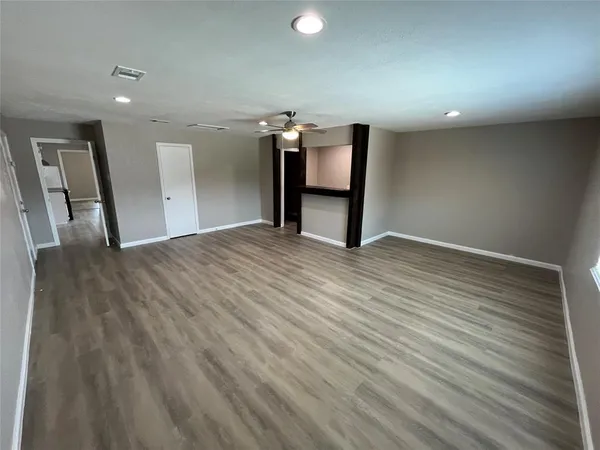 $2,200 | 2050 Wellington Drive, Grand Prairie, TX 75051