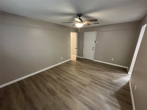 $2,200 | 2050 Wellington Drive, Grand Prairie, TX 75051