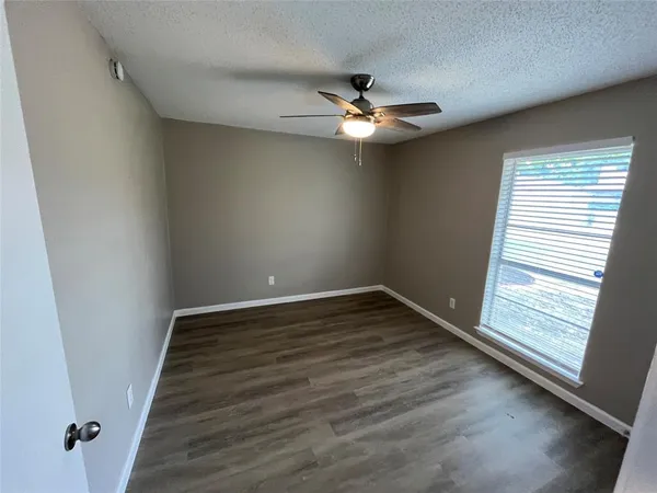 $2,200 | 2050 Wellington Drive, Grand Prairie, TX 75051