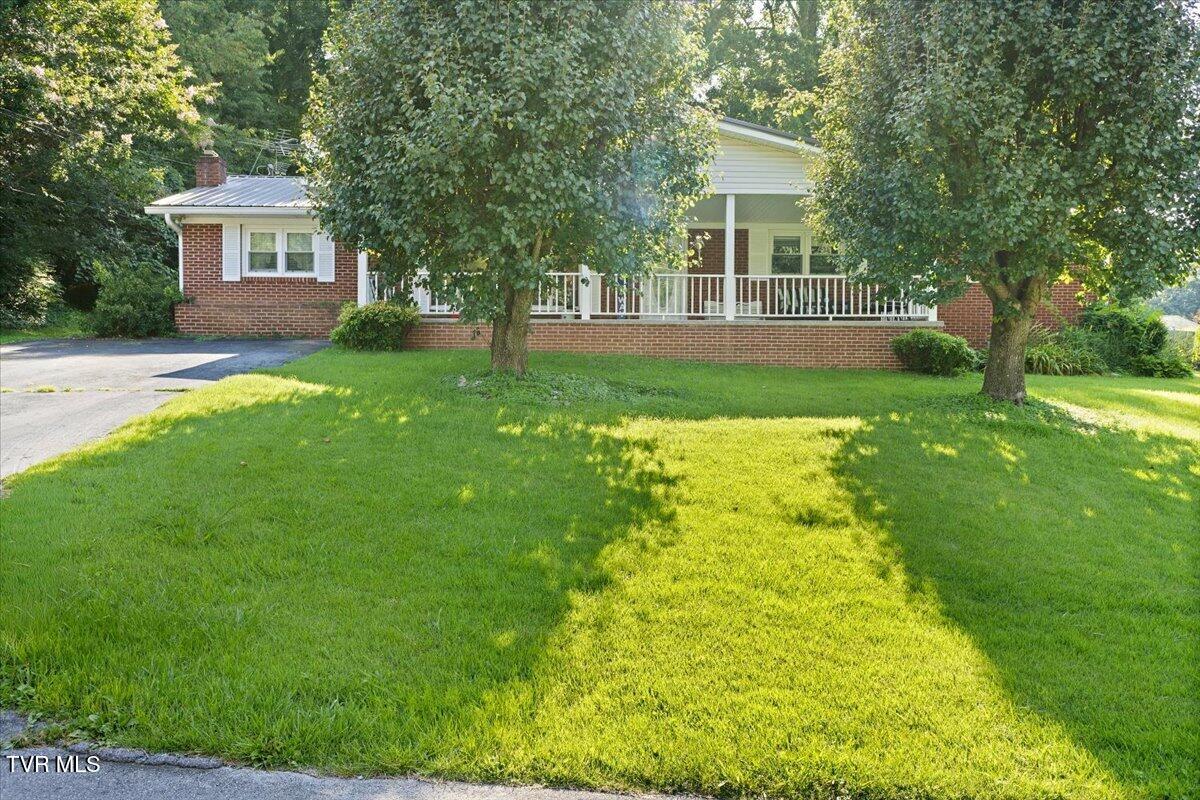 207 Sycamore Street Erwin, TN 37650 - Photo 1 of 30 06-128A3153