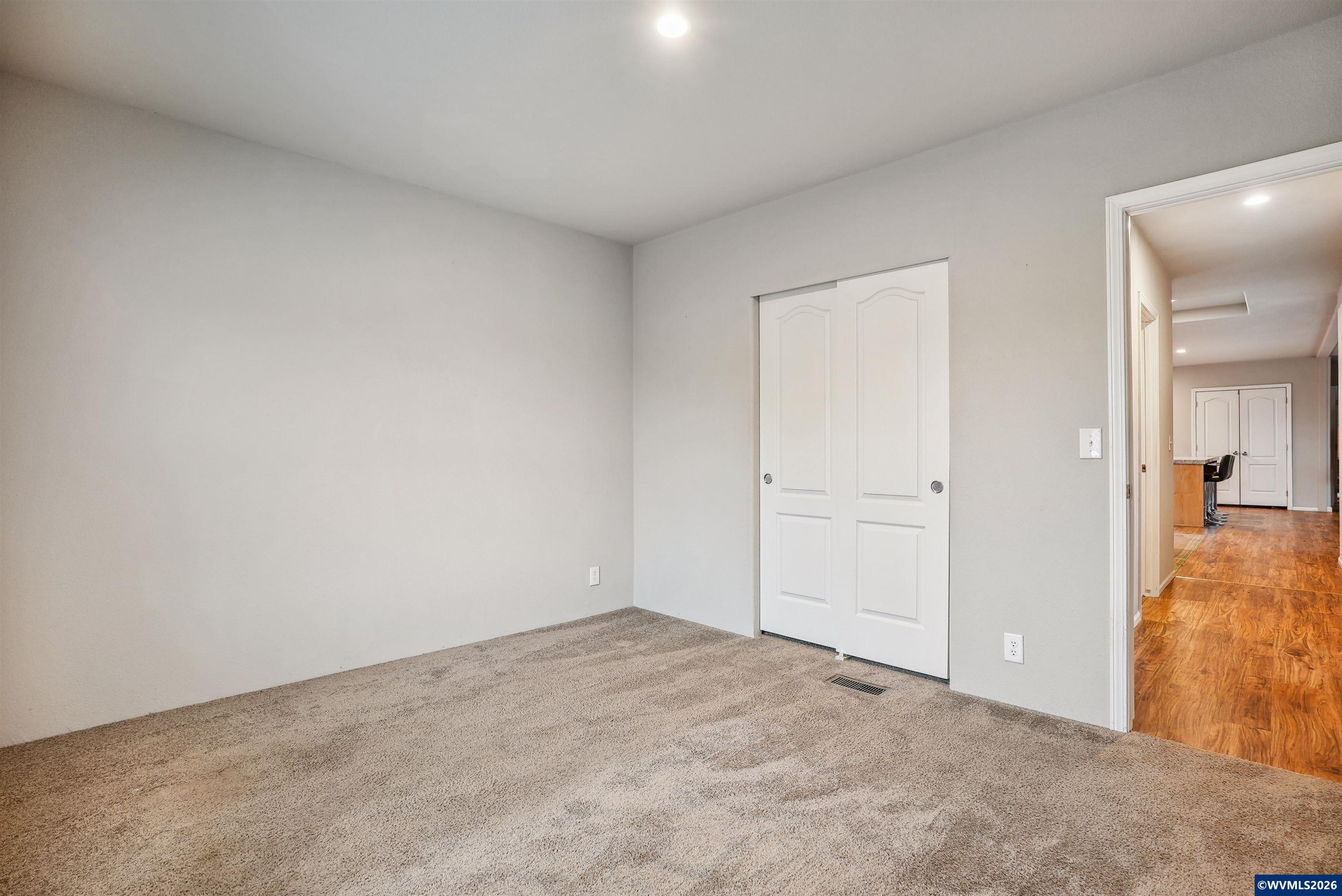 2690 Stoltz Hill Road Lebanon, OR 97355 - Photo 16 of 22