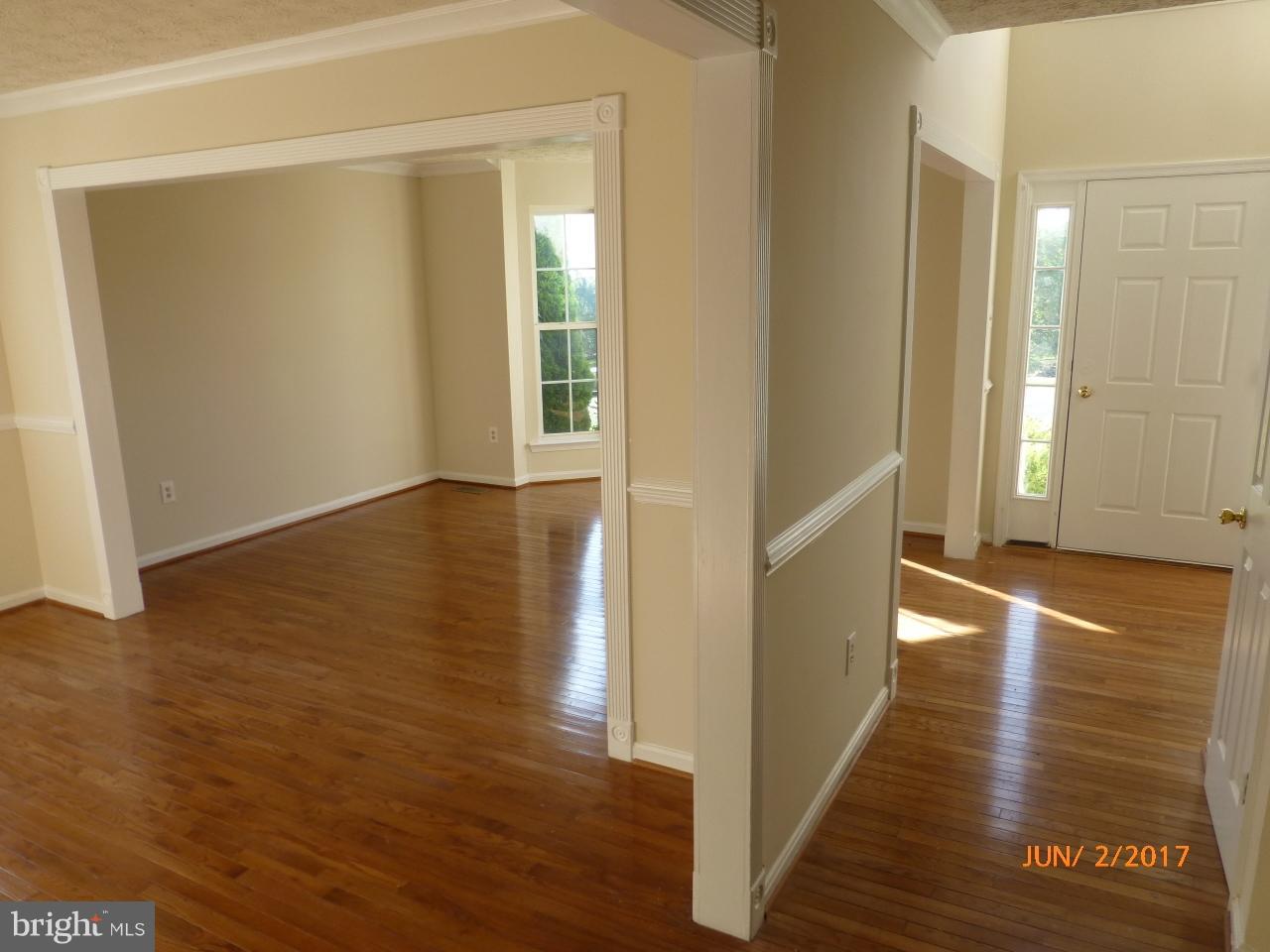 306 Spry Island Road Joppa, MD 21085 - Photo 8 of 26 Living Room