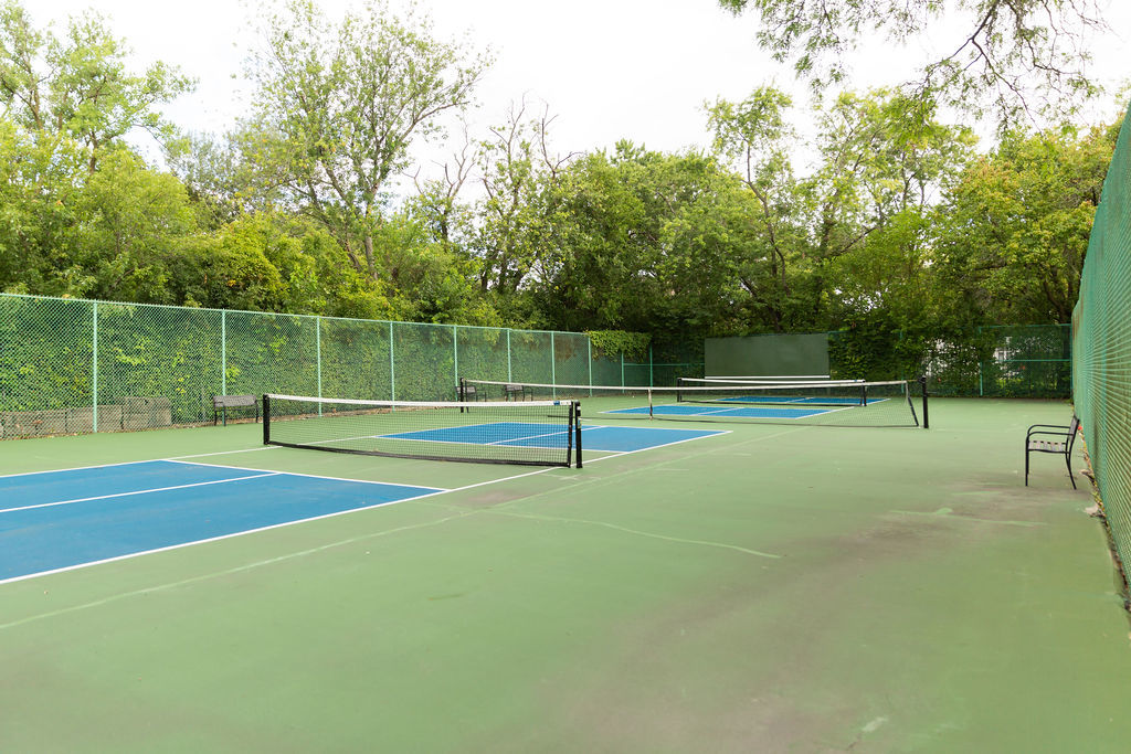 3427 Vollmer Road, Unit 209 Flossmoor, IL 60422 - Photo 44 of 45 a view of a tennis court