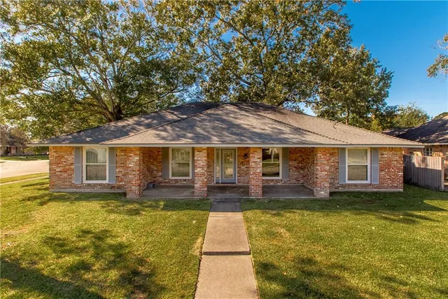 $255,000 | 2732 Westerwood Drive, Baton Rouge, LA 70816