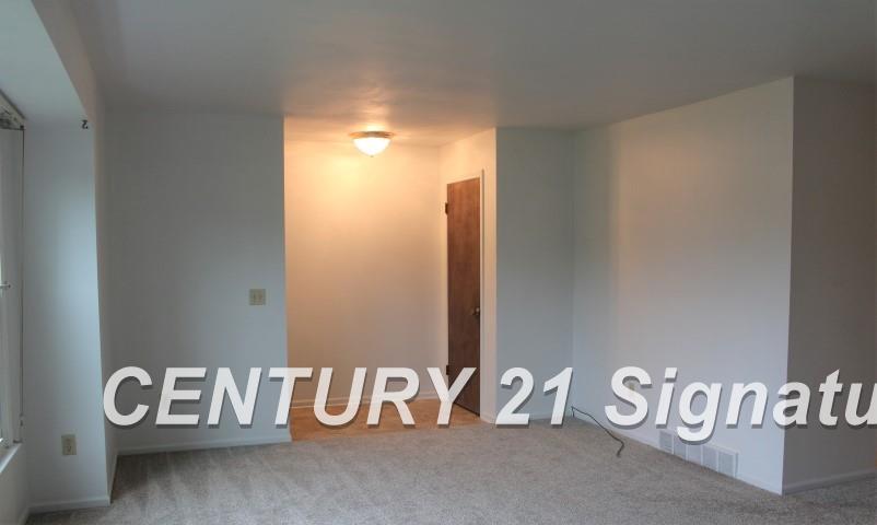 4752 Shattuck Road, Unit 4754 Saginaw, MI 48603 - Photo 3 of 17 Gallery Image 3