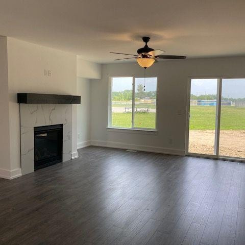 747 Chase Hanna Street, Unit 14 Dundee, MI 48131 - Photo 3 of 19 Photo 3