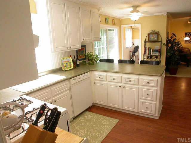 5001 Skidmore Street Raleigh, NC 27609 - Photo 8 of 12 Kitchen