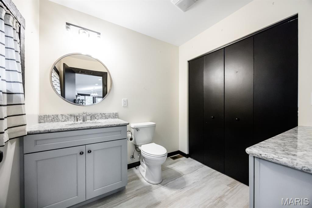 130 Covered Bridge Lane Belleville, IL 62221 - Photo 15 of 39