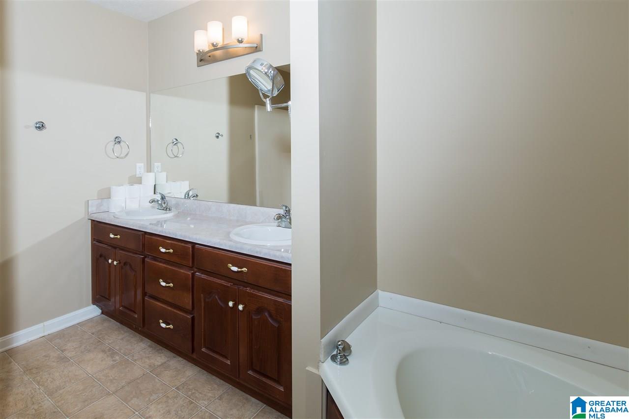 435 County Road 42 Oneonta, AL 35121 - Photo 25 of 40
