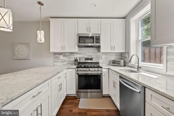$3,200 | 1615 Fairlawn Avenue Southeast, Washington, DC 20020
