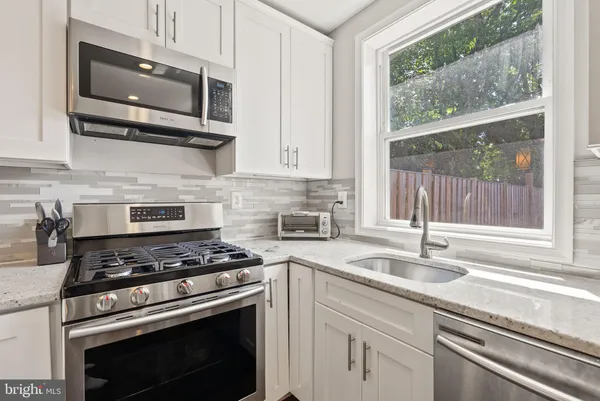 $3,200 | 1615 Fairlawn Avenue Southeast, Washington, DC 20020
