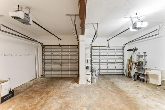 $1,999,999 | 20205 West Oak Haven Circle, Miami, FL 33179