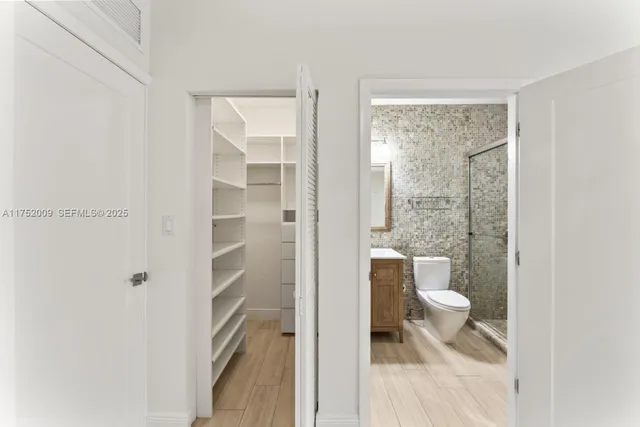 $1,999,999 | 20205 West Oak Haven Circle, Miami, FL 33179