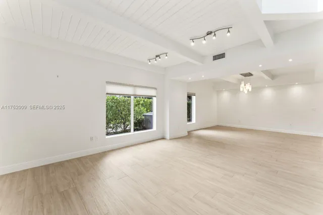 $1,999,999 | 20205 West Oak Haven Circle, Miami, FL 33179