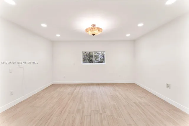 $1,999,999 | 20205 West Oak Haven Circle, Miami, FL 33179