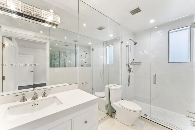 $1,999,999 | 20205 West Oak Haven Circle, Miami, FL 33179