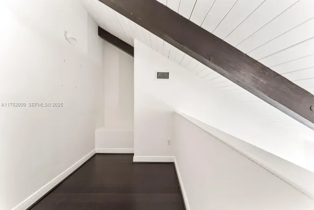 $1,999,999 | 20205 West Oak Haven Circle, Miami, FL 33179