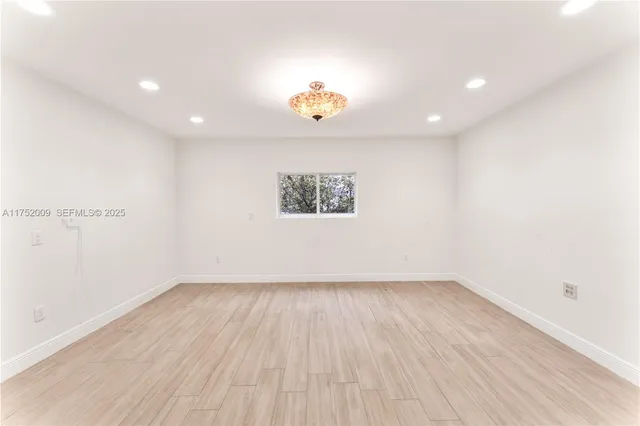 $1,999,999 | 20205 West Oak Haven Circle, Miami, FL 33179