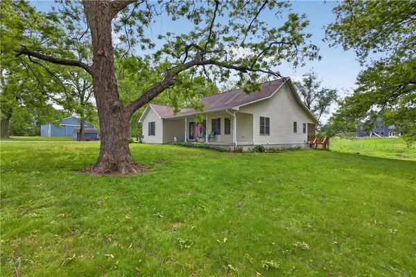 $398,500 | 13830 East Musket Road, Nevada, MO 64772