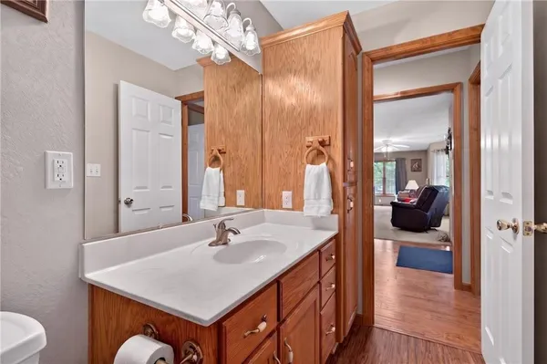 $398,500 | 13830 East Musket Road, Nevada, MO 64772