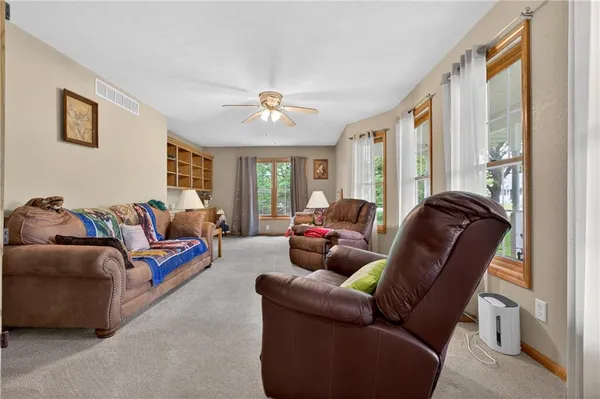 $398,500 | 13830 East Musket Road, Nevada, MO 64772
