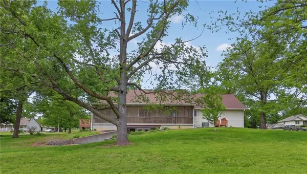 $398,500 | 13830 East Musket Road, Nevada, MO 64772