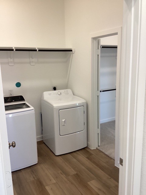 2703 Pine Bluff Drive Rosenberg, TX 77469 - Photo 5 of 24 a utility room with dryer and washer
