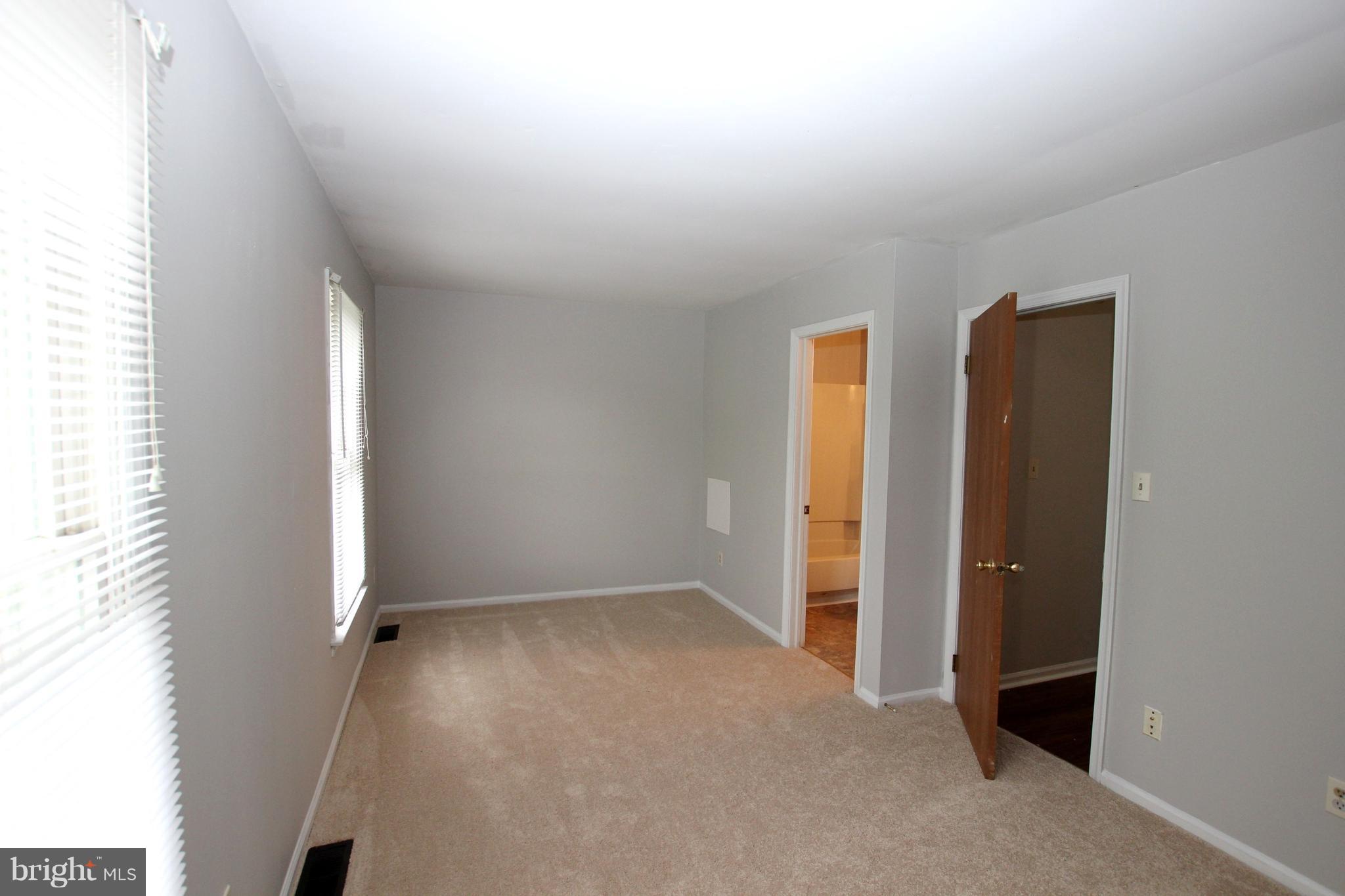 20 Rutherford Place Harpers Ferry, WV 25425 - Photo 11 of 21 Bedroom (Master) 1