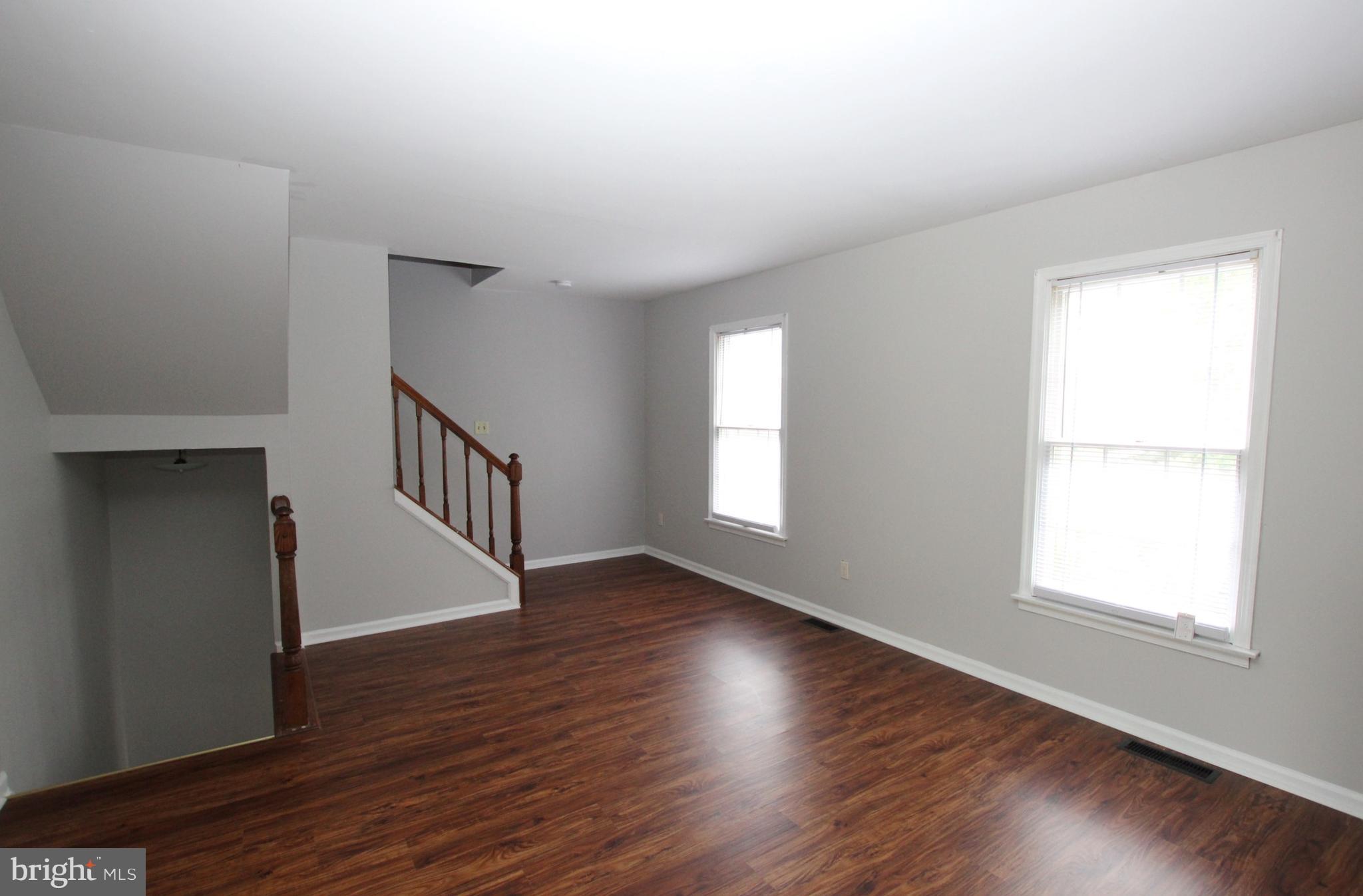 20 Rutherford Place Harpers Ferry, WV 25425 - Photo 3 of 21 Living Room