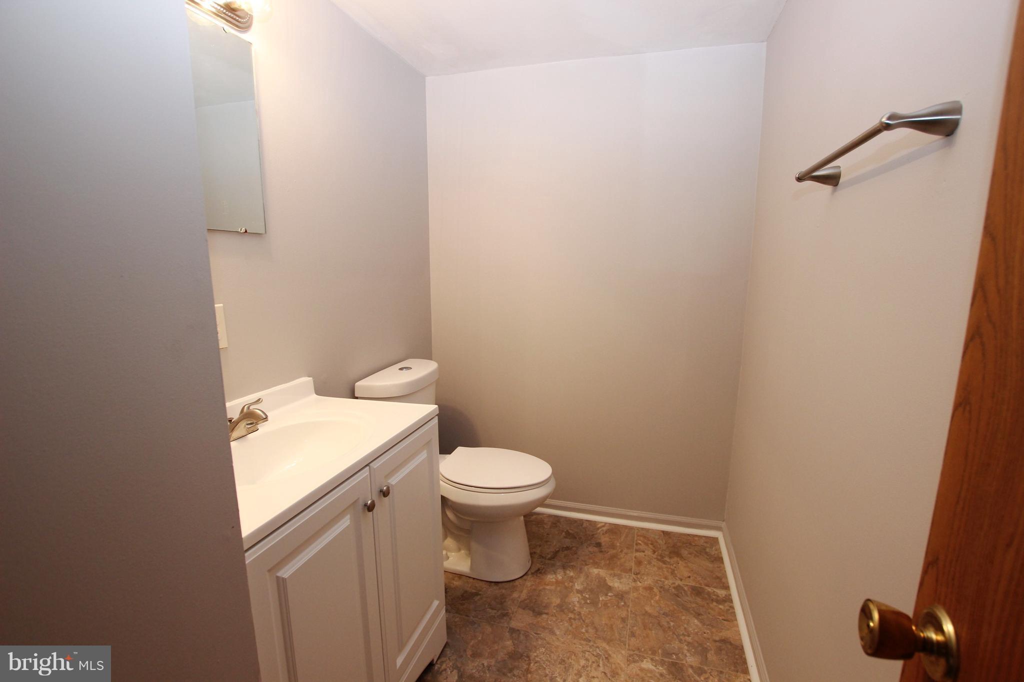 20 Rutherford Place Harpers Ferry, WV 25425 - Photo 10 of 21 Main Level Half Bath