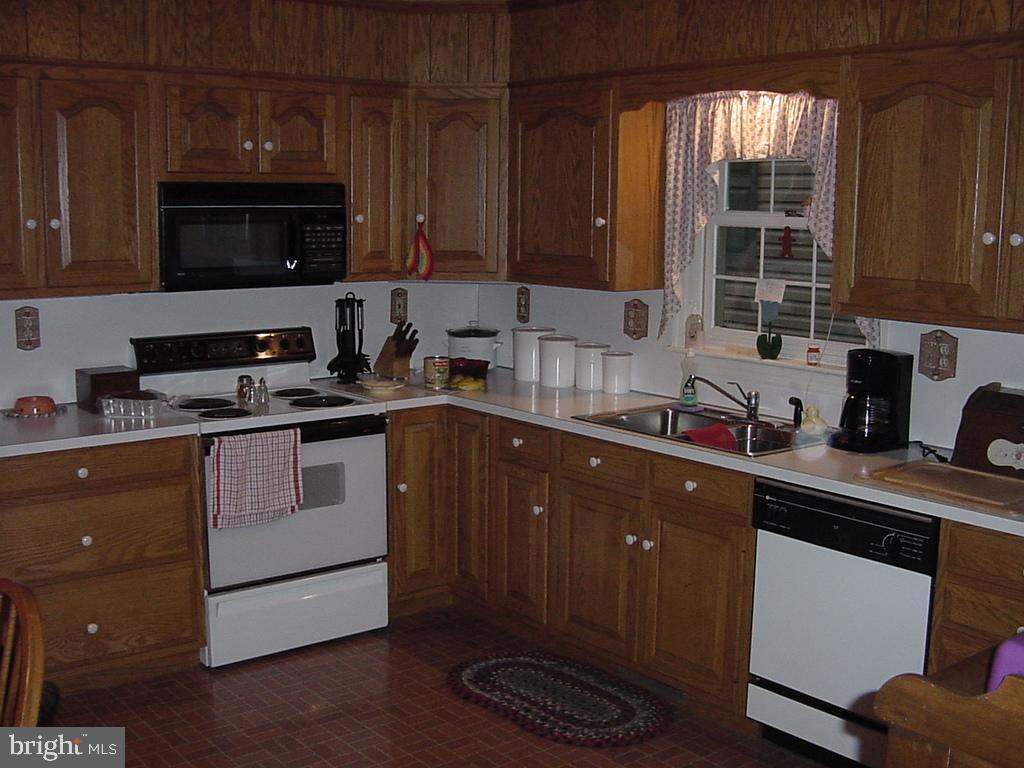 314 North Water Street Lititz, PA 17543 - Photo 2 of 8 Gallery Image 2