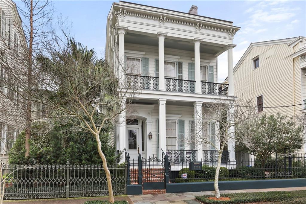2708 Coliseum Street New Orleans, LA 70130 - Photo 1 of 41