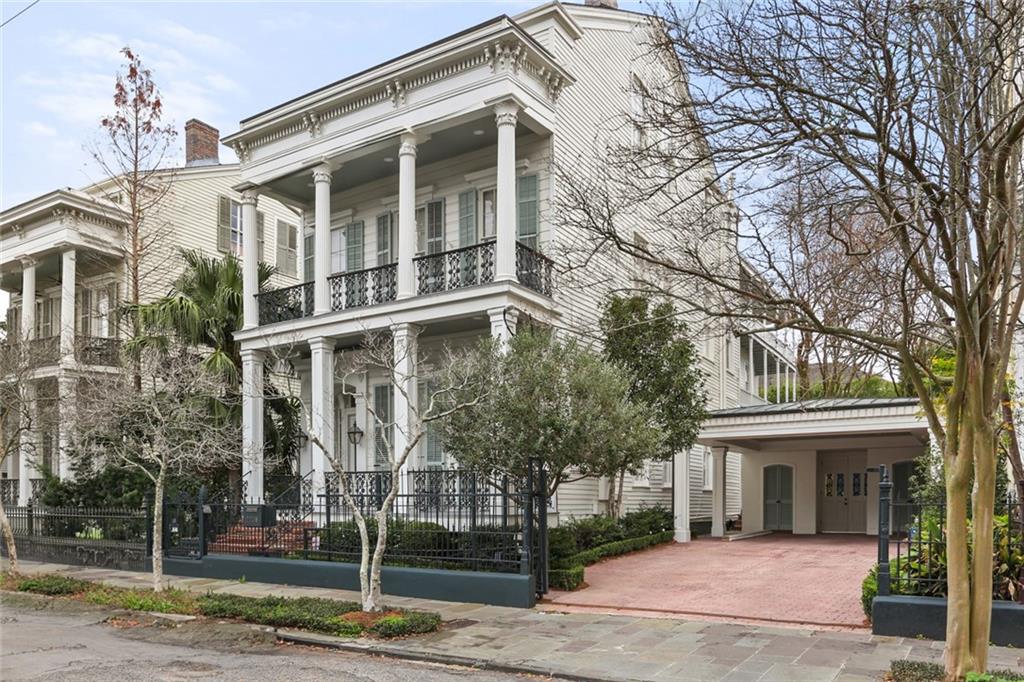2708 Coliseum Street New Orleans, LA 70130 - Photo 2 of 41
