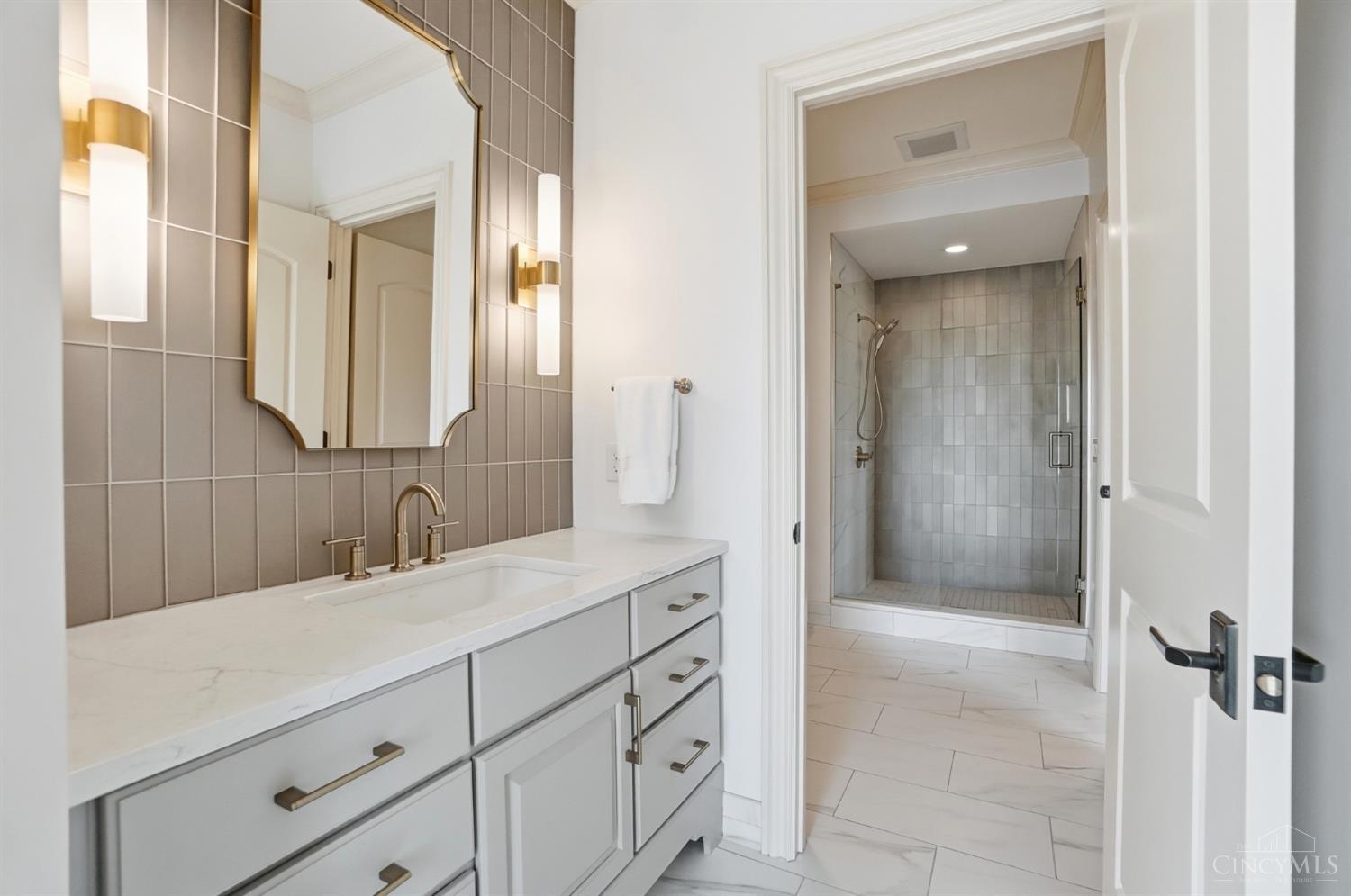 4535 Drake Road Cincinnati, OH 45243 - Photo 43 of 96 This is a Jack n Jill bathroom on the second floor.