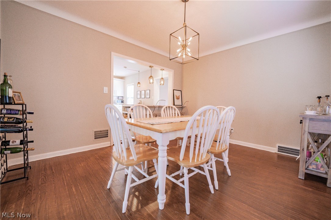2421 Traymore Road Cleveland, OH 44118 - Photo 8 of 26 Gallery Image 8