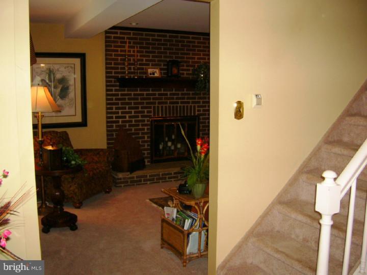 608 Foster Drive Springfield, PA 19064 - Photo 16 of 25 Foyer