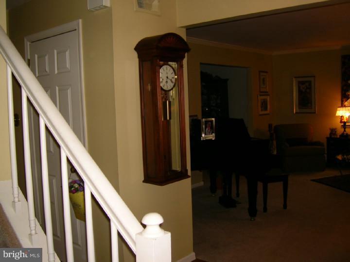 608 Foster Drive Springfield, PA 19064 - Photo 17 of 25 Foyer