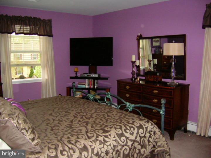 608 Foster Drive Springfield, PA 19064 - Photo 23 of 25 Bedroom - Main