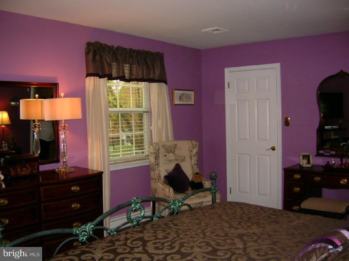 608 Foster Drive Springfield, PA 19064 - Photo 24 of 25 Bedroom - Main