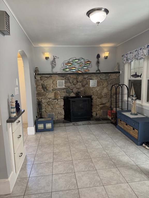 71 Crandall Road Tiverton, RI 02878 - Photo 9 of 13 Gallery Image 9