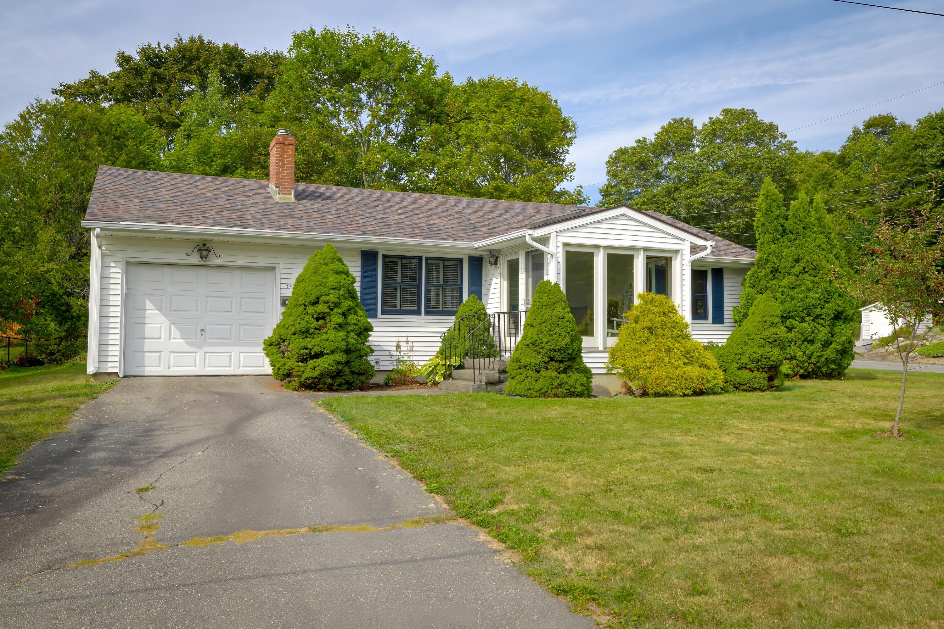 02-35 Maple Street-DTP