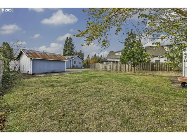 a view of a outdoor space