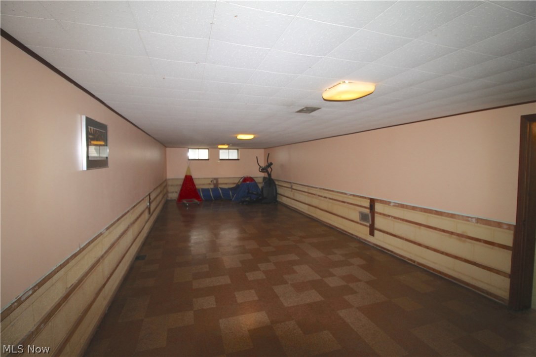 13169 Whitney Road Strongsville, OH 44136 - Photo 25 of 35 Gallery Image 25