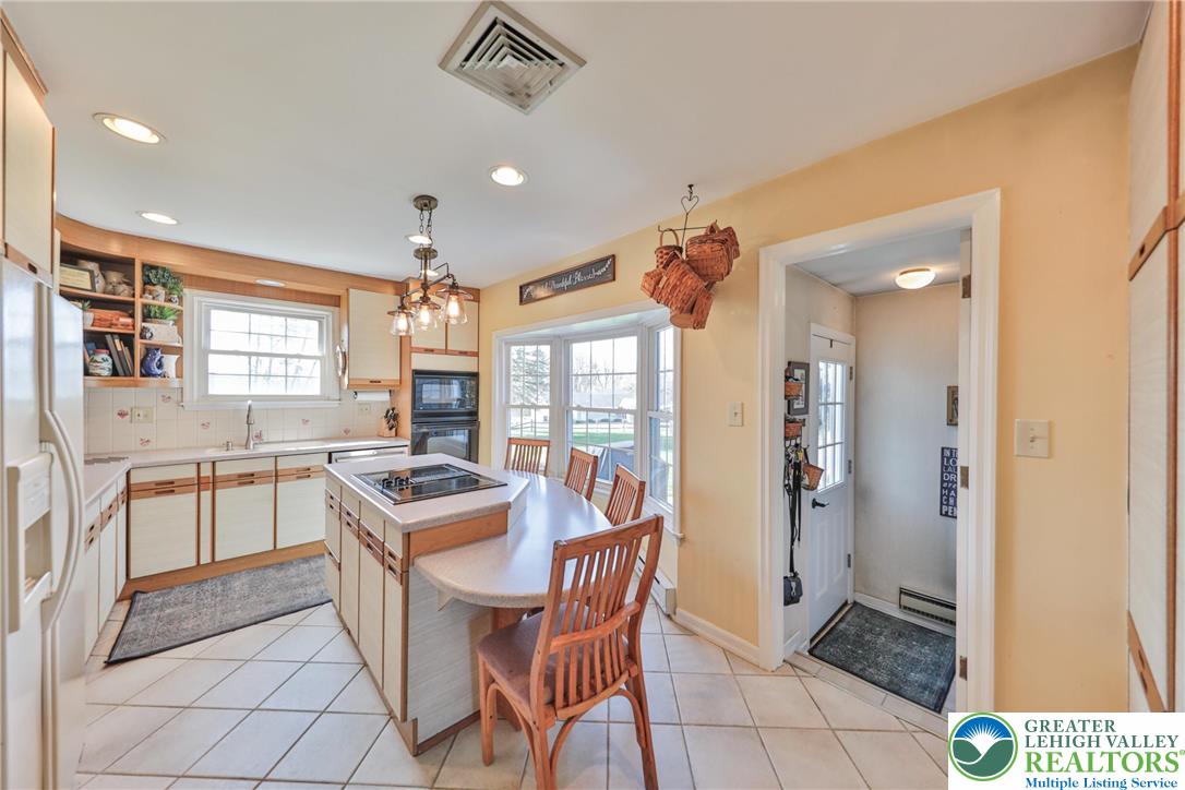 5753 Keith Lane Emmaus, PA 18049 - Photo 19 of 73