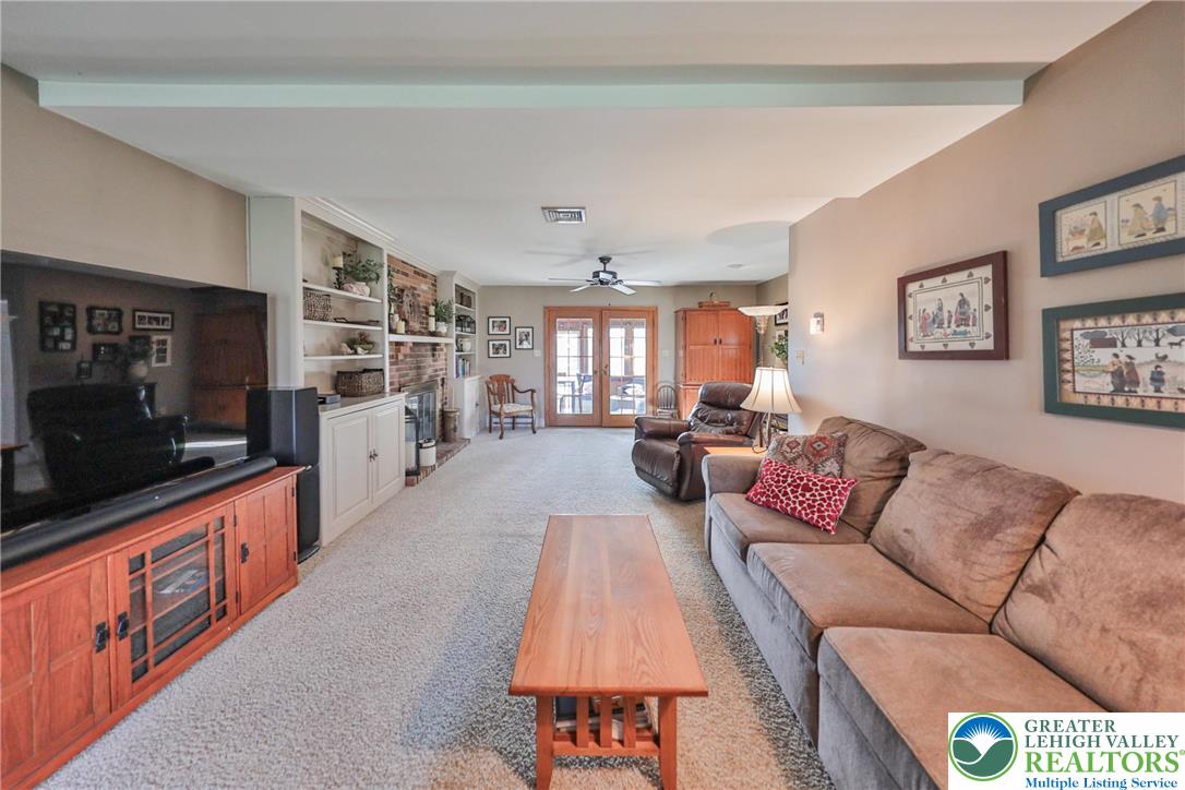 5753 Keith Lane Emmaus, PA 18049 - Photo 9 of 73