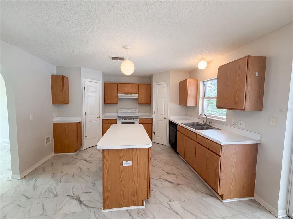 5191 Quintilis Street Spring Hill, FL 34608 - Photo 7 of 51
